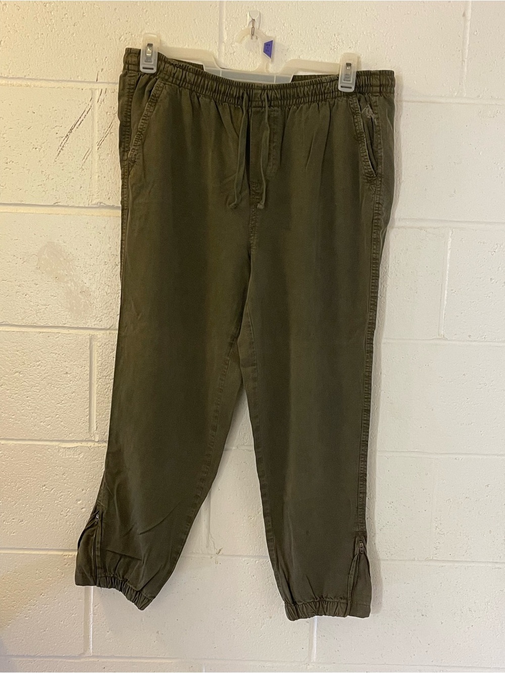 aerie Olive Green Jogger Pants M